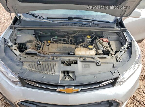 KL7CJLSB6KB960793 2019 CHEVROLET TRAX Серебряный Вид задней части салона