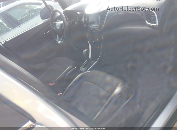 KL7CJLSB6LB039899 2020 CHEVROLET TRAX Silver Սալոնի դիմացի տեսք