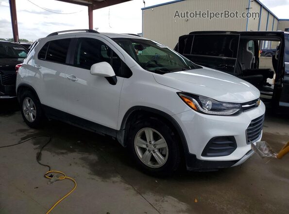 KL7CJLSB6MB324541 2021 CHEVROLET TRAX Белый Передняя правая четверть
