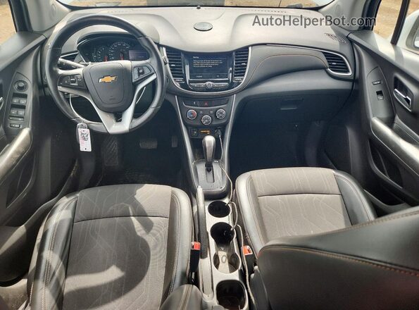 KL7CJLSB8KB848447 2019 CHEVROLET TRAX White Dashboard view