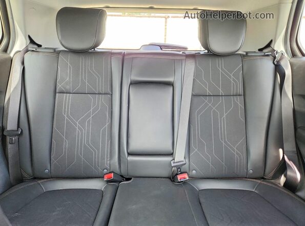 KL7CJLSB9MB336344 2021 CHEVROLET TRAX Серебряный Вид задних сидений