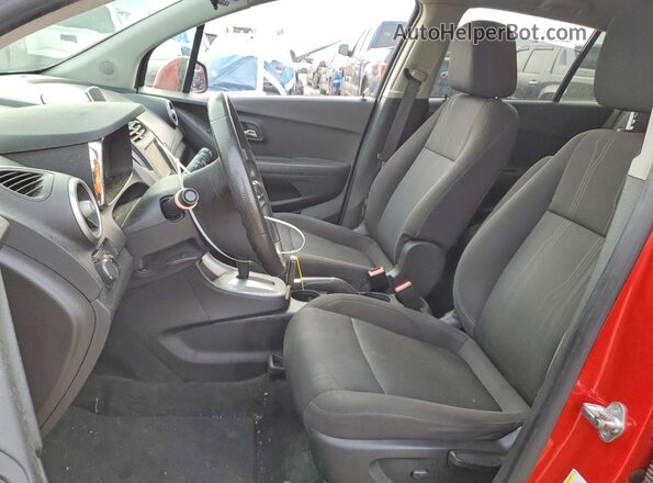 KL7CJLSBXGB755985 2016 CHEVROLET TRAX Красный Вид салона спереди