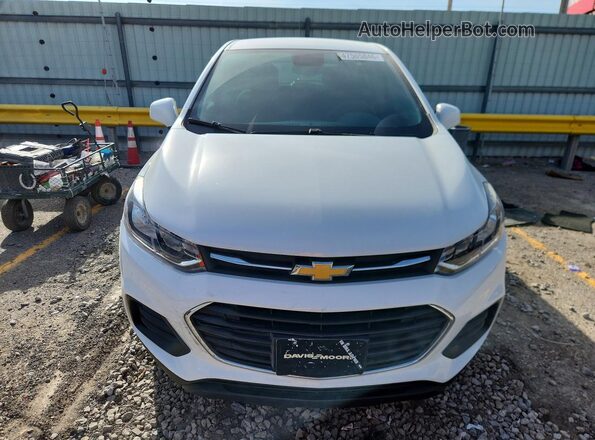 KL7CJNSB1JB699373 2018 CHEVROLET TRAX Белый Вид спереди