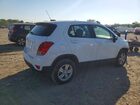 2018 Chevrolet Trax Ls Белый vin: KL7CJNSB1JB721095