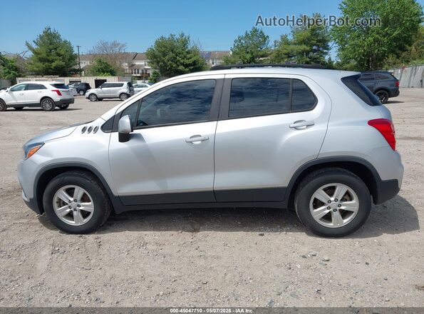 KL7CJNSB3JB720529 2018 CHEVROLET TRAX Silver Widok wnętrza 360 stopni