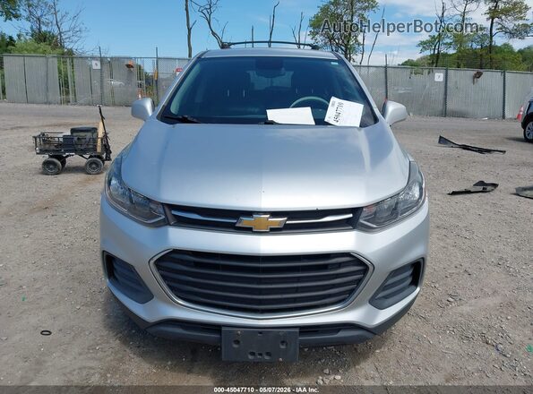 KL7CJNSB3JB720529 2018 CHEVROLET TRAX Silver Widok zestawu wskaźników