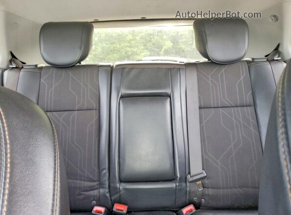KL7CJPSB1KB952074 2019 CHEVROLET TRAX Серебряный Вид задних сидений