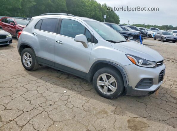 KL7CJPSB1KB952074 2019 CHEVROLET TRAX Серебряный Передняя правая четверть