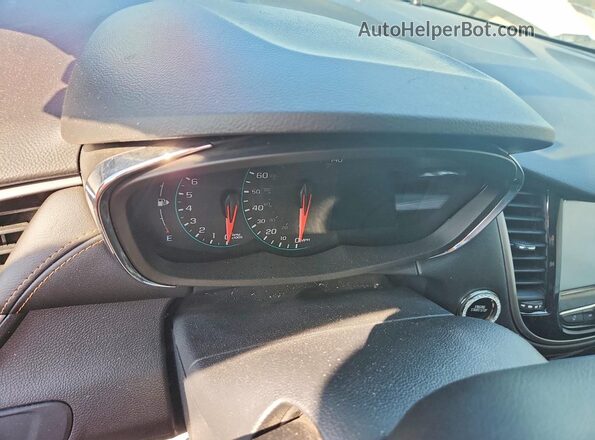 KL7CJPSB2HB220464 2017 CHEVROLET TRAX Белый Вид щитка приборов
