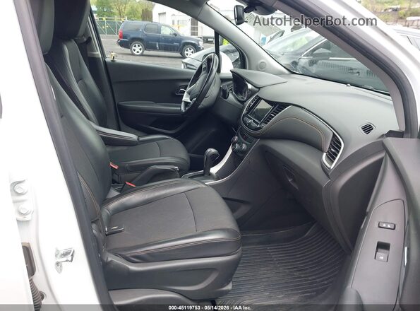 KL7CJPSB2KB947692 2019 CHEVROLET TRAX White Vista interior delantera