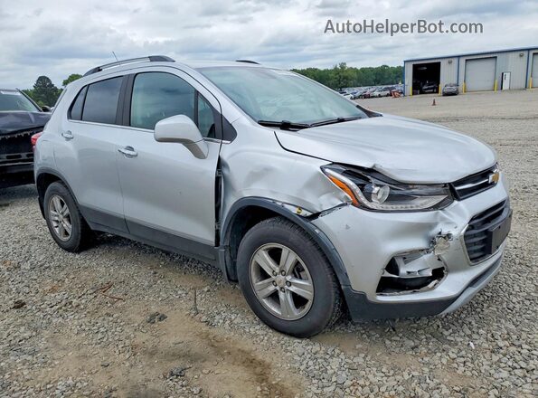 KL7CJPSB3KB927757 2019 CHEVROLET TRAX Серебряный Передняя правая четверть