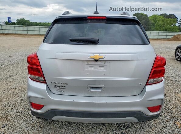 KL7CJPSB3KB927757 2019 CHEVROLET TRAX Серебряный Вид сзади