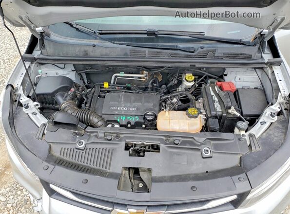 KL7CJPSB3KB927757 2019 CHEVROLET TRAX Серебряный Вид задней части салона