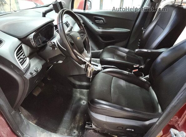 KL7CJPSB3MB337190 2021 CHEVROLET TRAX Бордовый Вид салона спереди