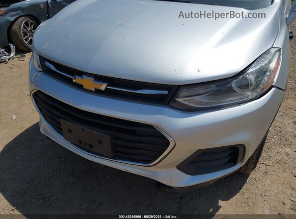 KL7CJPSB5HB148918 2017 CHEVROLET TRAX Silver Widok z przodu