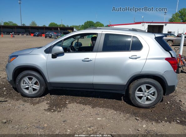 KL7CJPSB6MB339502 2021 CHEVROLET TRAX Silver Widok wnętrza 360 stopni