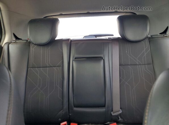 KL7CJPSB7JB581646 2018 CHEVROLET TRAX Серебряный Вид задних сидений