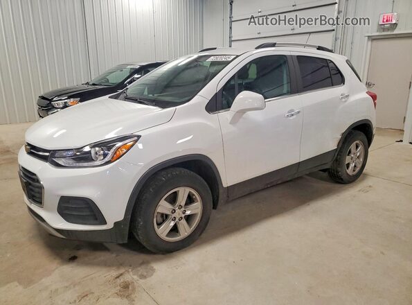 KL7CJPSB8JB614525 2018 CHEVROLET TRAX Белый Передняя левая четверть