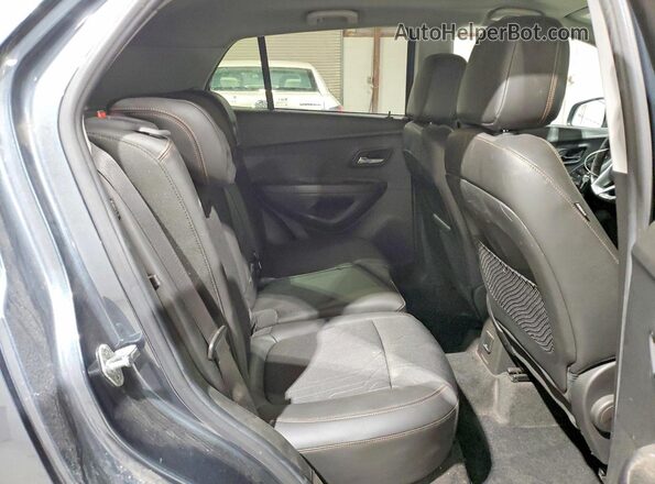 KL7CJPSM0NB521487 2022 CHEVROLET TRAX Blue Vista interior trasera
