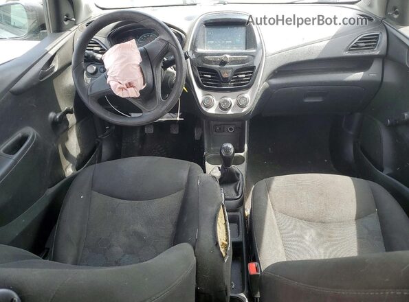 KL8CA6SA7JC461921 2018 CHEVROLET SPARK Silver Widok deski rozdzielczej