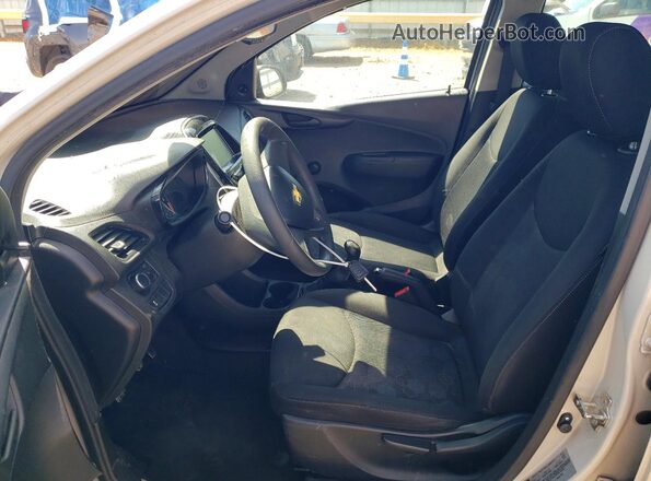 KL8CA6SA8HC832059 2017 CHEVROLET SPARK Gray Widok wnętrza z przodu