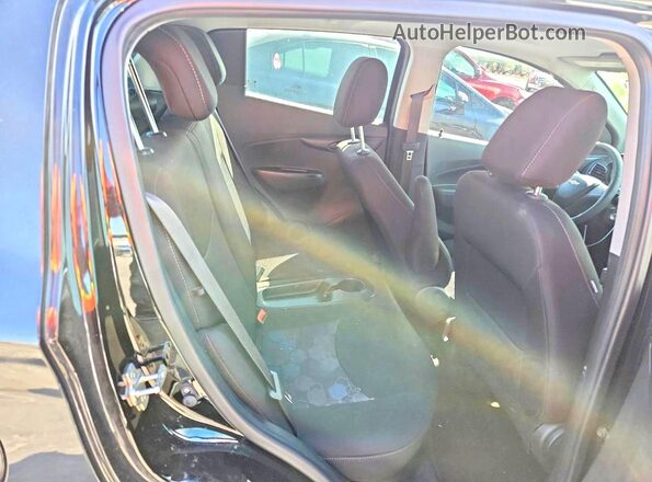 KL8CB6SA0HC772968 2017 CHEVROLET SPARK Black Widok tylnych siedzeń