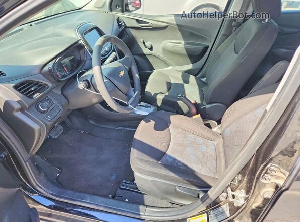 KL8CB6SA0HC772968 2017 CHEVROLET SPARK Black Widok wnętrza z przodu