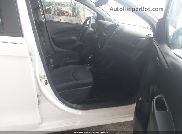 KL8CB6SA3KC815254 2019 CHEVROLET SPARK White Widok wnętrza z przodu