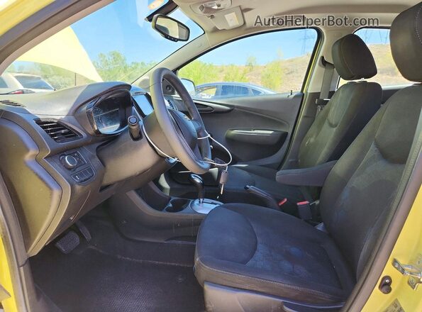 KL8CB6SA5HC722292 2017 CHEVROLET SPARK Yellow Vista interior delantera