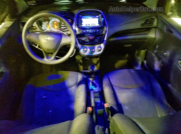 KL8CB6SA8HC754136 2017 CHEVROLET SPARK Серебряный Вид панели приборов