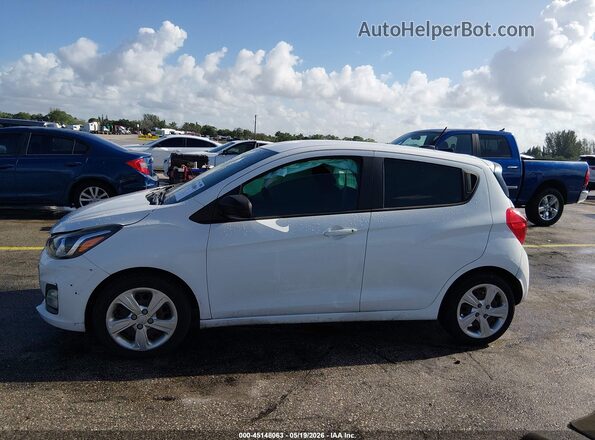 KL8CB6SA8KC809157 2019 CHEVROLET SPARK White Widok wnętrza 360 stopni