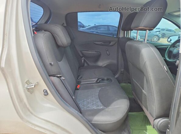 KL8CB6SA8LC451687 2020 CHEVROLET SPARK Белый Вид задних сидений