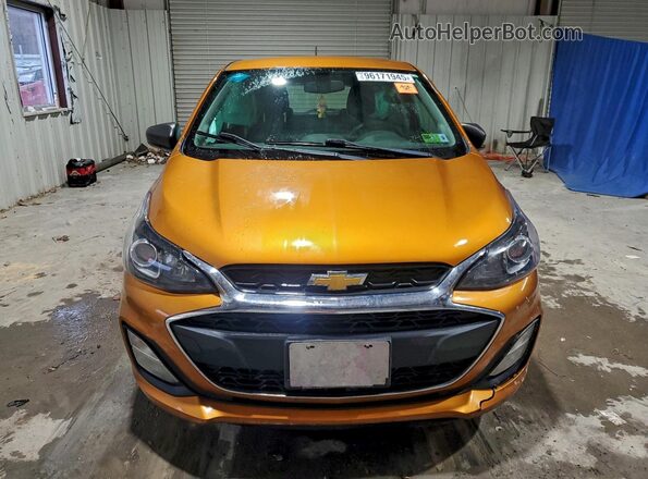 KL8CB6SA9KC715496 2019 CHEVROLET SPARK Золотой Вид спереди