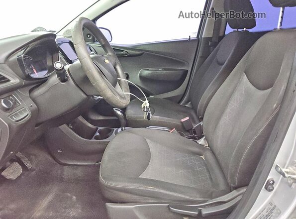 KL8CB6SA9KC733190 2019 CHEVROLET SPARK Silver Вид салону спереду