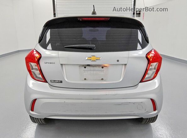 KL8CB6SA9KC733190 2019 CHEVROLET SPARK Silver Вид ззаду