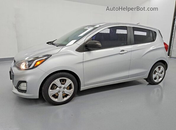 KL8CB6SA9KC733190 2019 CHEVROLET SPARK Silver Передня ліва чверть