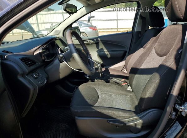 KL8CB6SAXJC468889 2018 CHEVROLET SPARK Черный Вид салона спереди
