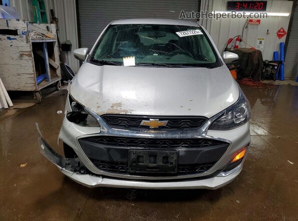 KL8CD6SA0MC218317 2021 CHEVROLET SPARK Серебряный Вид спереди