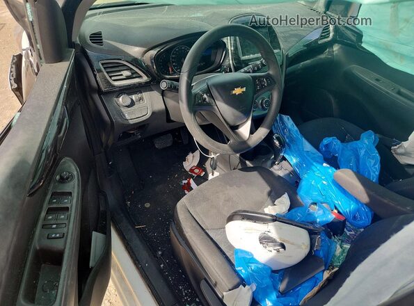 KL8CD6SA3NC016928 2022 CHEVROLET SPARK Белый Вид панели приборов