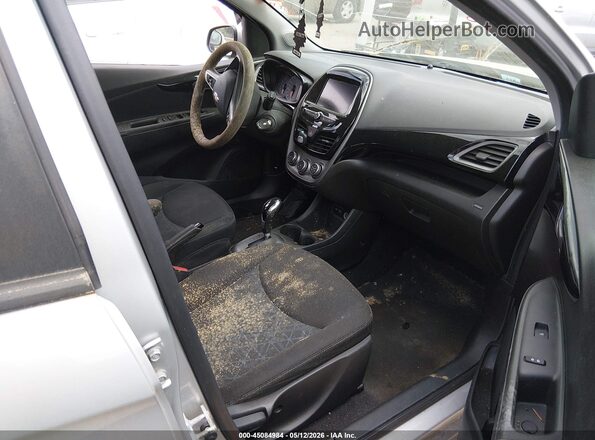 KL8CD6SA5LC414655 2020 CHEVROLET SPARK Серебряный Вид салона спереди