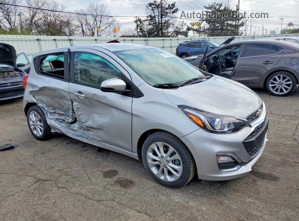 KL8CD6SA8KC720554 2019 CHEVROLET SPARK Серебряный Передняя правая четверть