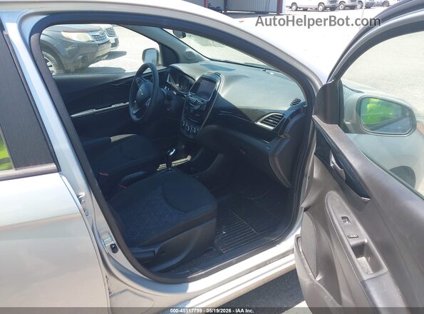 KL8CD6SA8LC456642 2020 CHEVROLET SPARK Серебряный Вид салона спереди