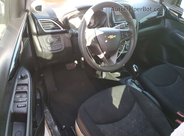 KL8CD6SA8LC461789 2020 CHEVROLET SPARK Белый Вид панели приборов