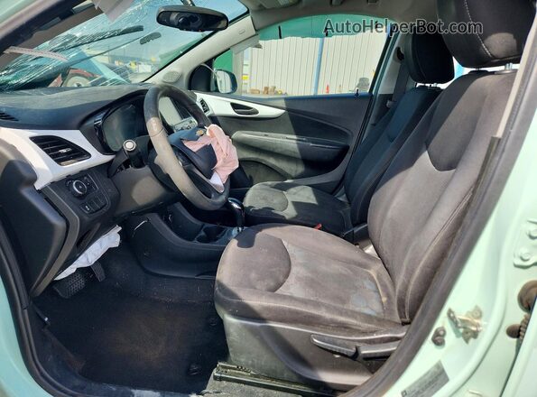 KL8CD6SAXHC733590 2017 CHEVROLET SPARK Бирюзовый Вид салона спереди