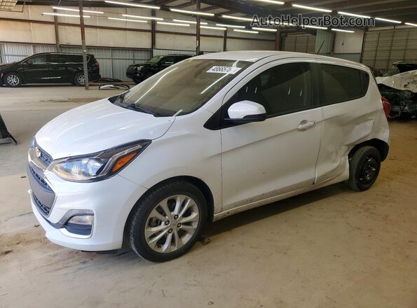KL8CD6SAXMC220818 2021 CHEVROLET SPARK Белый Передняя левая четверть