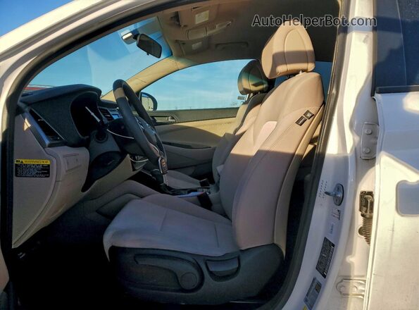 KM8J23A42JU616760 2018 HYUNDAI TUCSON Белый Вид салона спереди