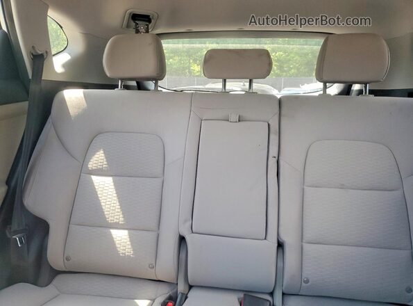 KM8J2CA47LU113311 2020 HYUNDAI TUCSON White Rear seats view