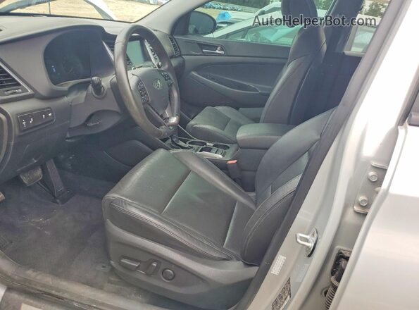KM8J33A2XG0192409 2016 HYUNDAI TUCSON Серый Вид салона спереди