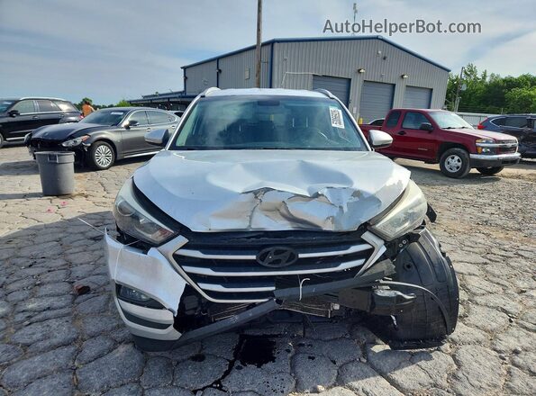 KM8J33A42JU633006 2018 HYUNDAI TUCSON Серебряный Вид спереди