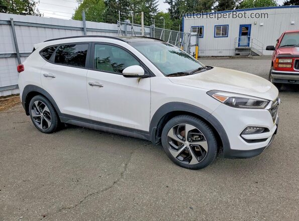 KM8J3CA27GU098200 2016 HYUNDAI TUCSON Белый Передняя правая четверть